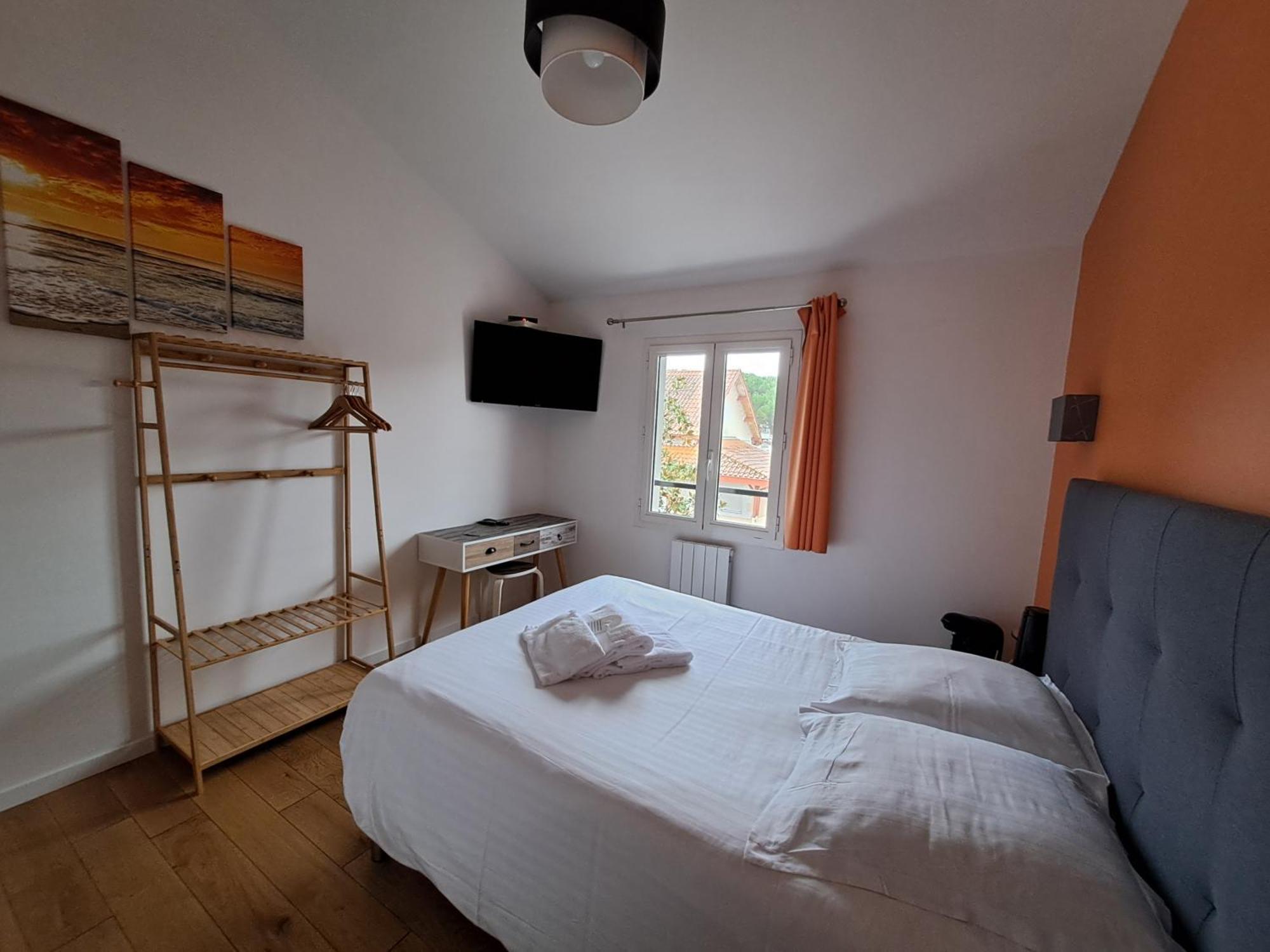Hotel L'Auberge Canaulaise Lacanau Ngoại thất bức ảnh